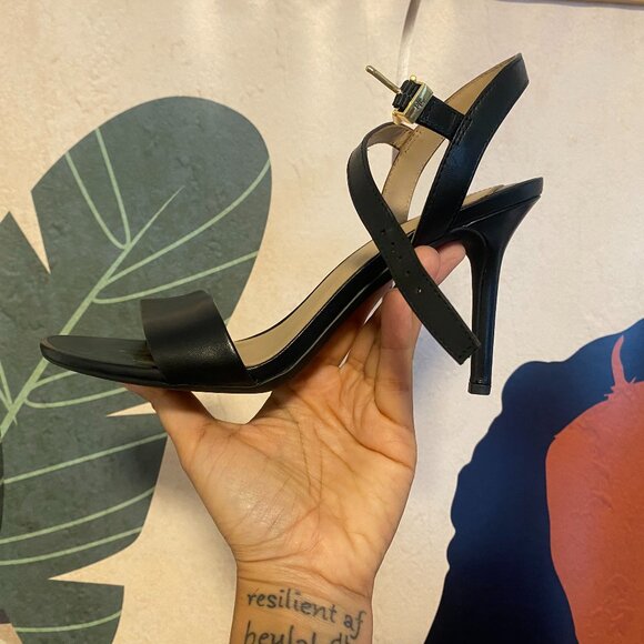 Size 8 Ralph Lauren Gwen Burnished Leather Sandal - Picture 1 of 4